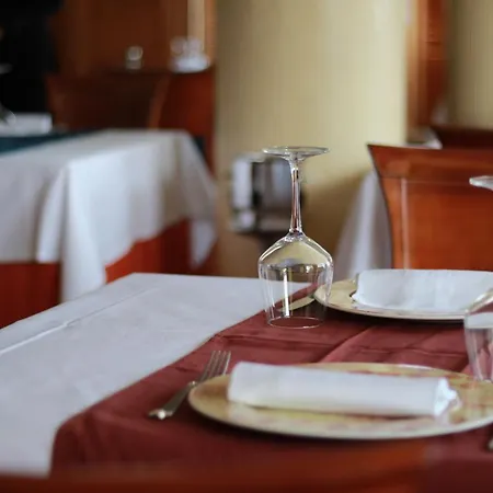 Cosmopol Hotel 3*