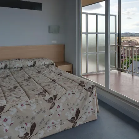 Cosmopol 3* Laredo