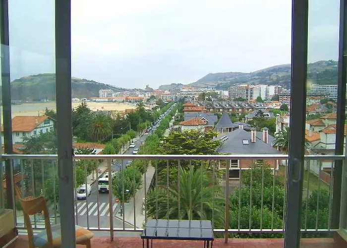 Cosmopol 3* Ларедо