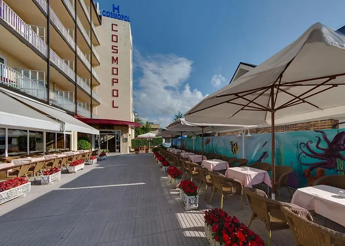 Cosmopol Ларедо