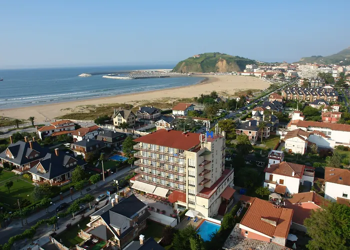 Отель Cosmopol Ларедо